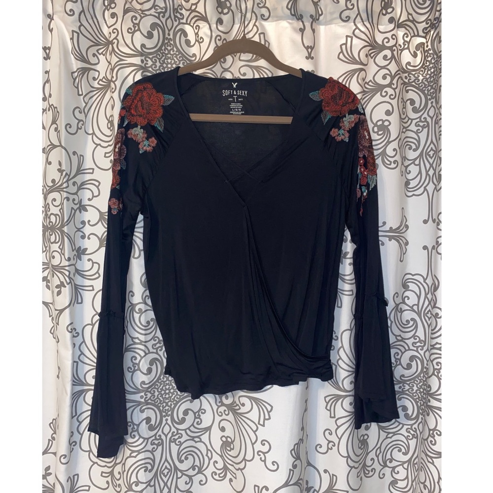 American Eagle Soft and Sexy bell sleeve rose top